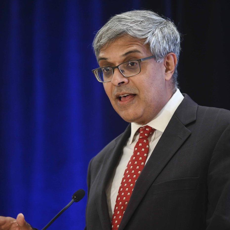 Trump nominee to lead 好色tv Institutes of Health questioned on funding cuts, vaccines